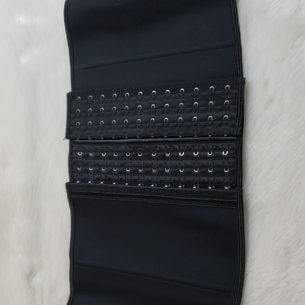 Ladies Plus Size girdle, waist trainer, corset in size 6XL Latex Core